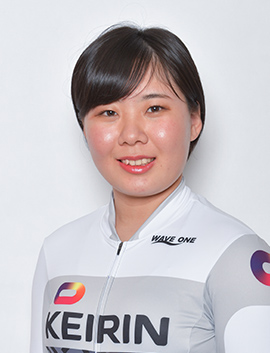 東 美月