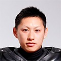 山本　　翔