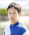 葛　山　　晃　平