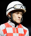 亀　井　　洋　司