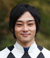 郷　間　　勇　太
