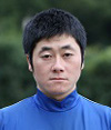 石　本　　純　也